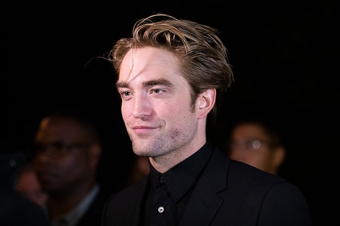 話題電影《Parasite》導演奉俊昊將與 Robert Pattinson 合作全新科幻電影!