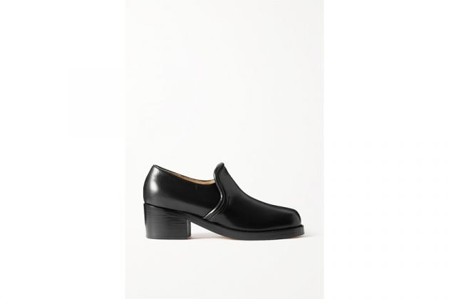 7-fashionable-black-loafers-to-recommend-07