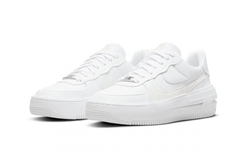 nike-air-force-1-sneakers-triple-white PLT . AF . ORM