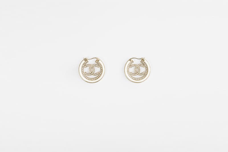 CHANEL earring accessories 2022 cruise collection