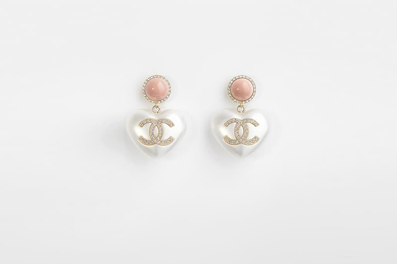 CHANEL earring accessories 2022 cruise collection