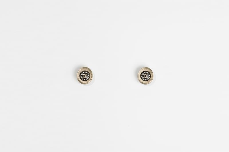CHANEL earring accessories 2022 cruise collection