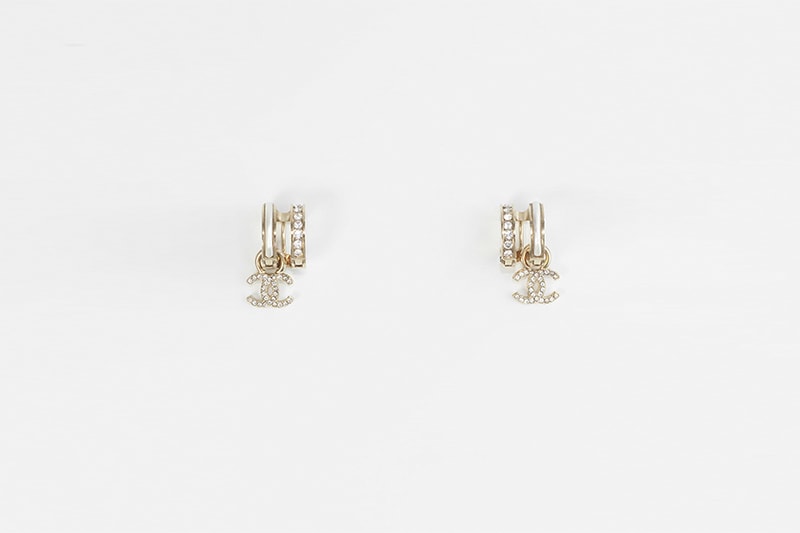 CHANEL earring accessories 2022 cruise collection