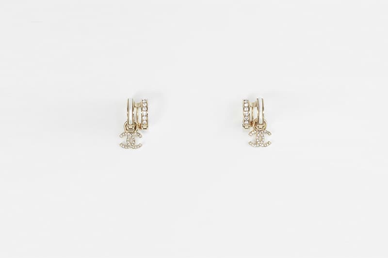 CHANEL earring accessories 2022 cruise collection