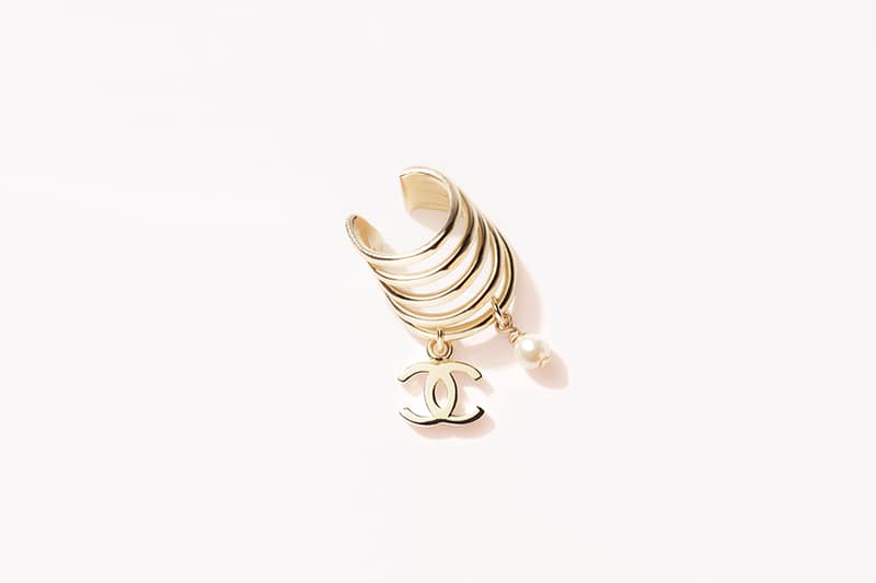 CHANEL earring accessories 2022 cruise collection