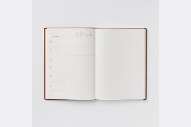 mujis-2022-schedule-book-is-popular-among-japanese-05