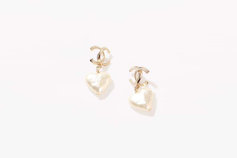 CHANEL earring accessories 2022 cruise collection