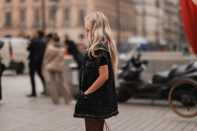 the-mini-skirt-trend-was-widely-observed-on-paris-street-during-fashion-week-06