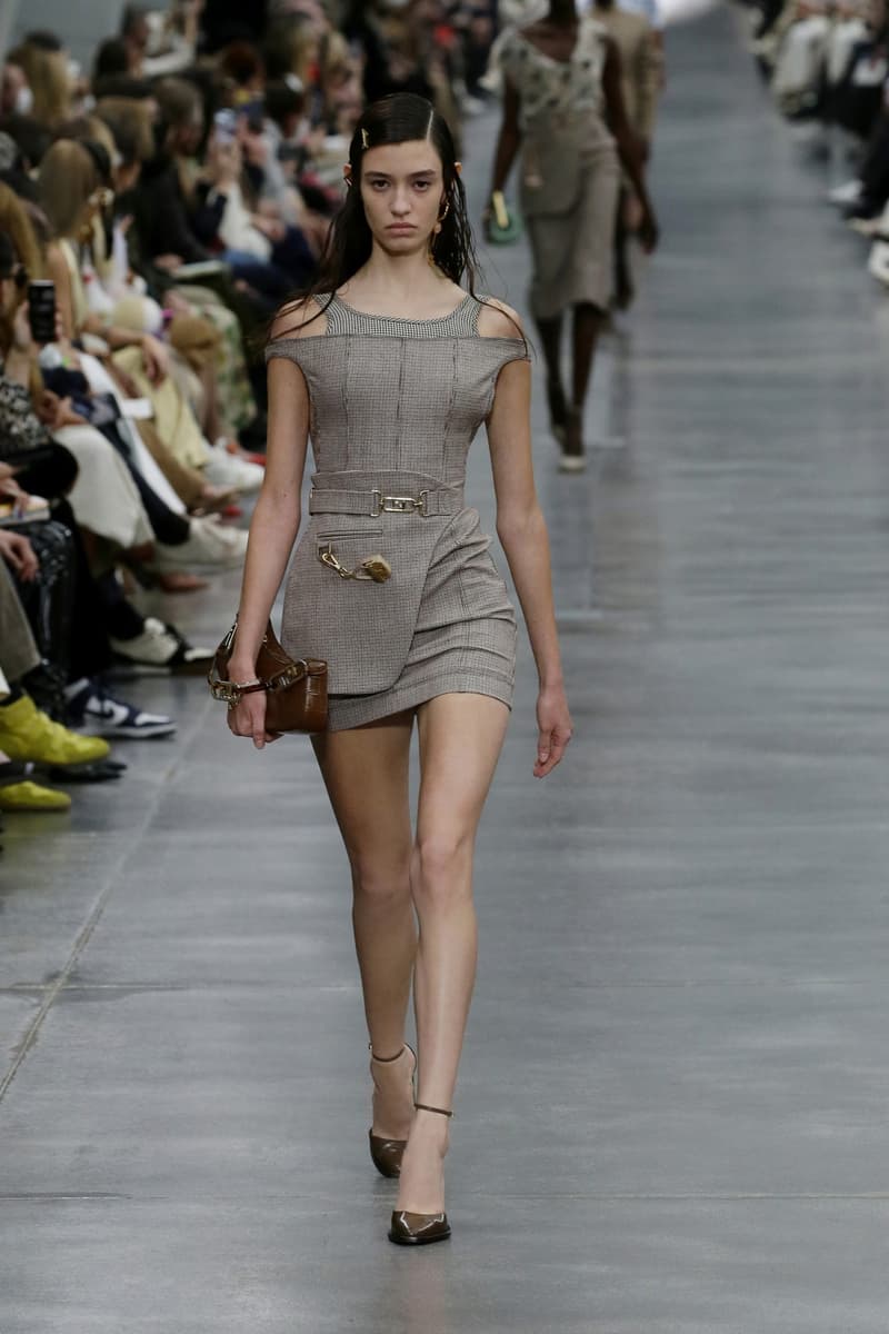 Fendi 2022 FW fashion show runway 