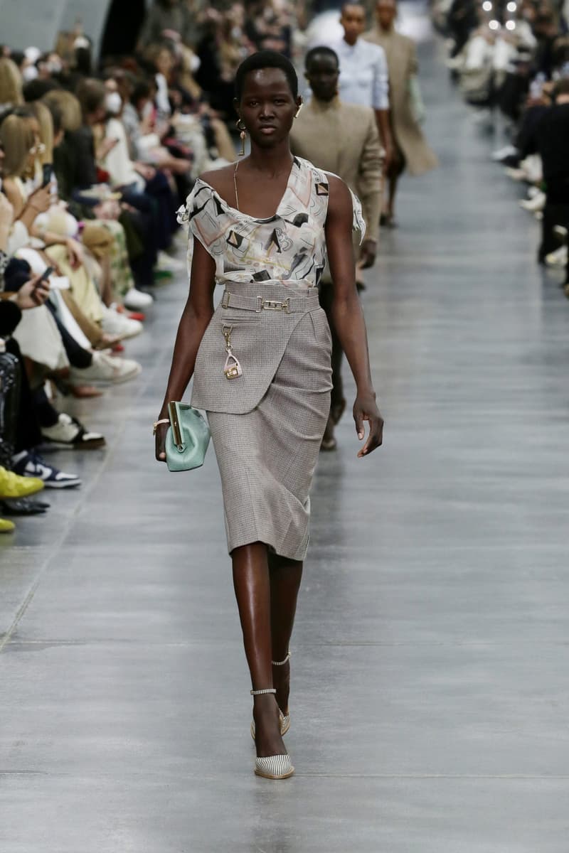 Fendi 2022 FW fashion show runway 