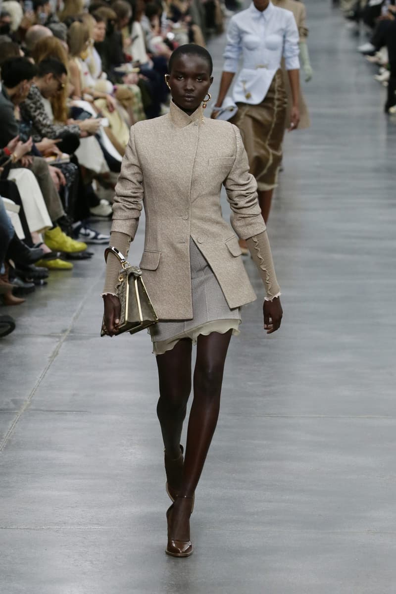 Fendi 2022 FW fashion show runway 