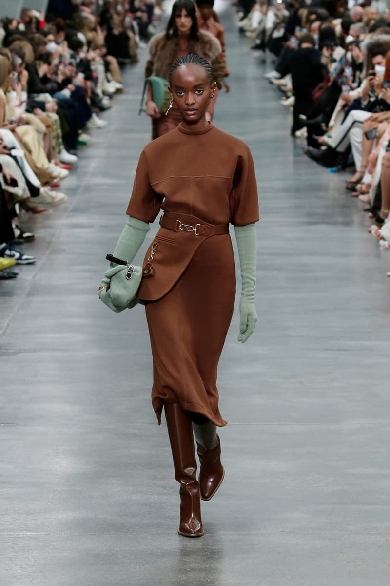 Fendi 2022 FW fashion show runway 