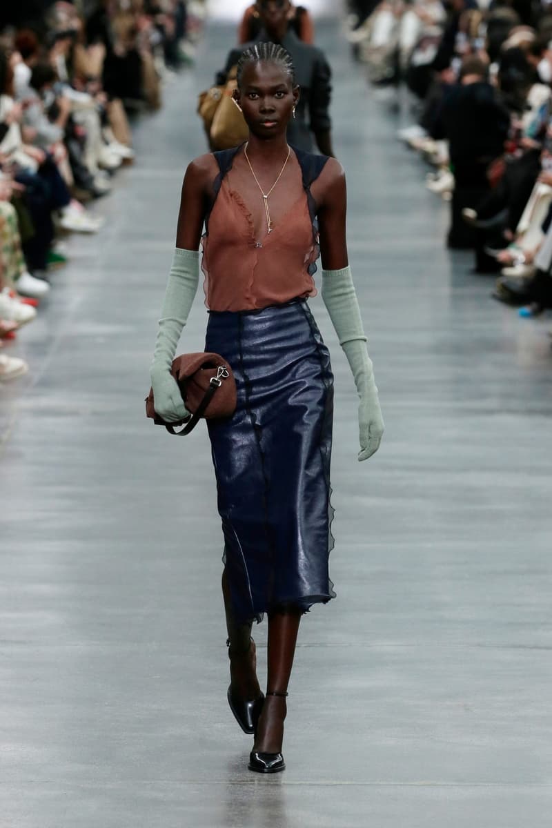 Fendi 2022 FW fashion show runway 