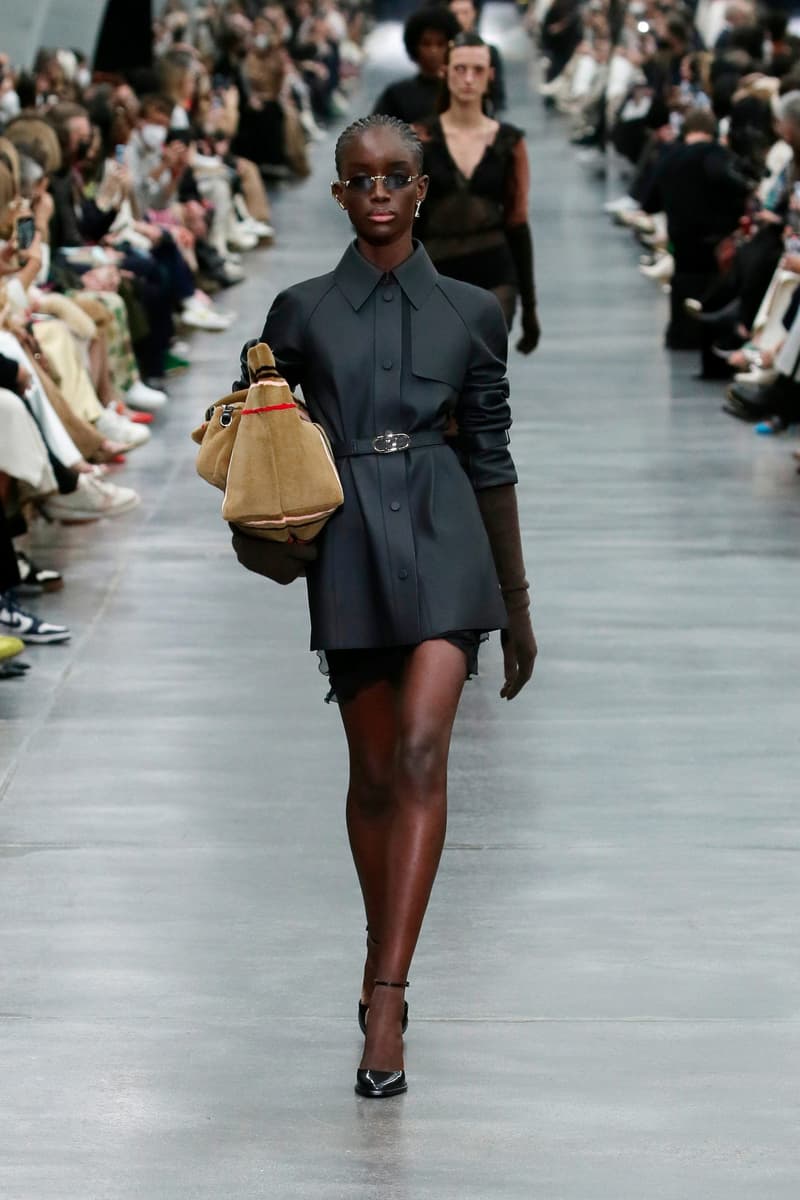 Fendi 2022 FW fashion show runway 