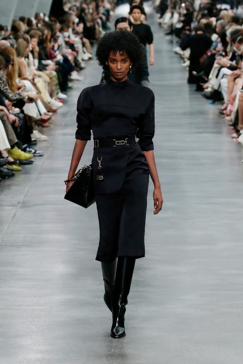 Fendi 2022 FW fashion show runway 