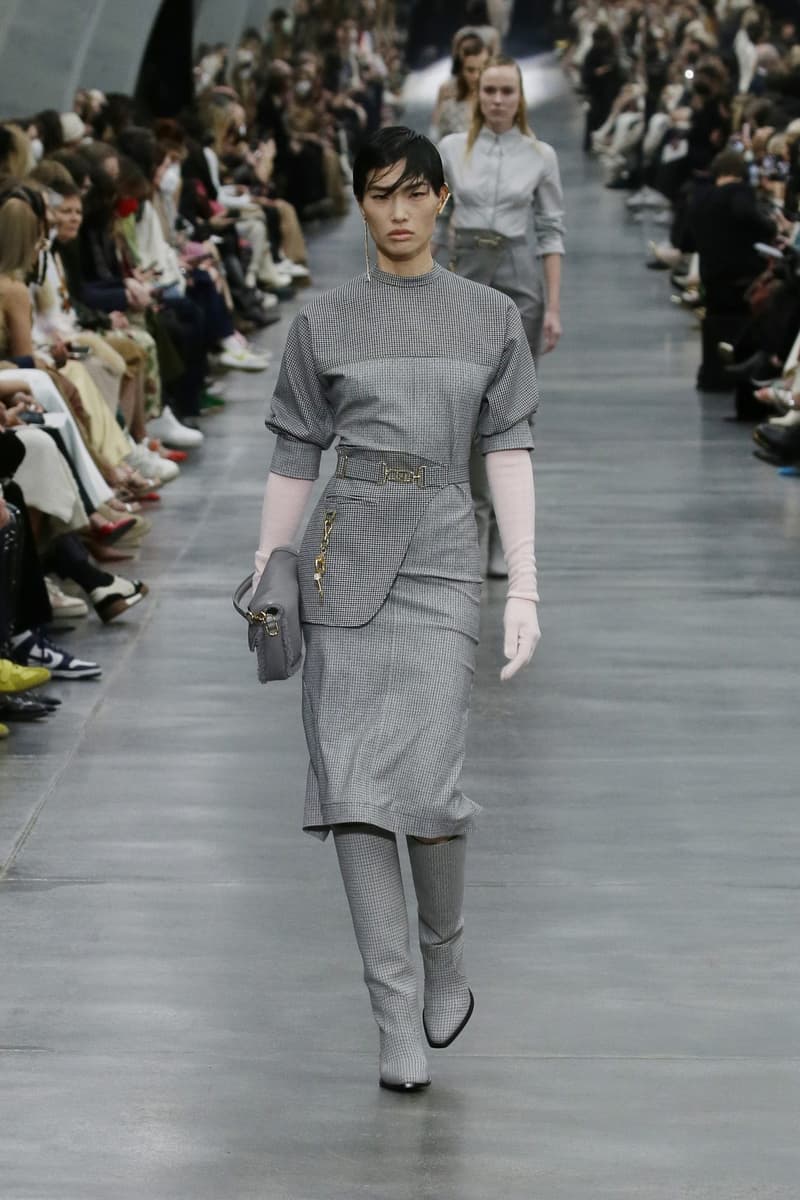 Fendi 2022 FW fashion show runway 