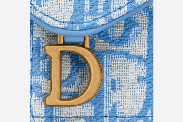 dior-oblique-promote-new-cornflower-blue-on-classical-products-02