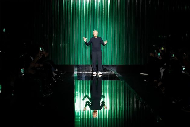 giorgio-armani-present-the-fashion-show-pay-tribute-to-ukraine-people-08