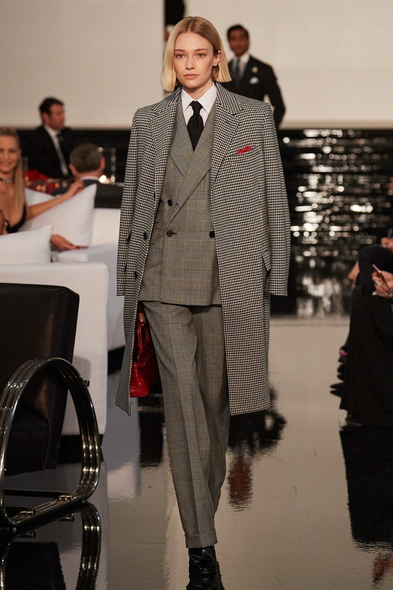 Ralph Lauren 2022FW fashion show runway