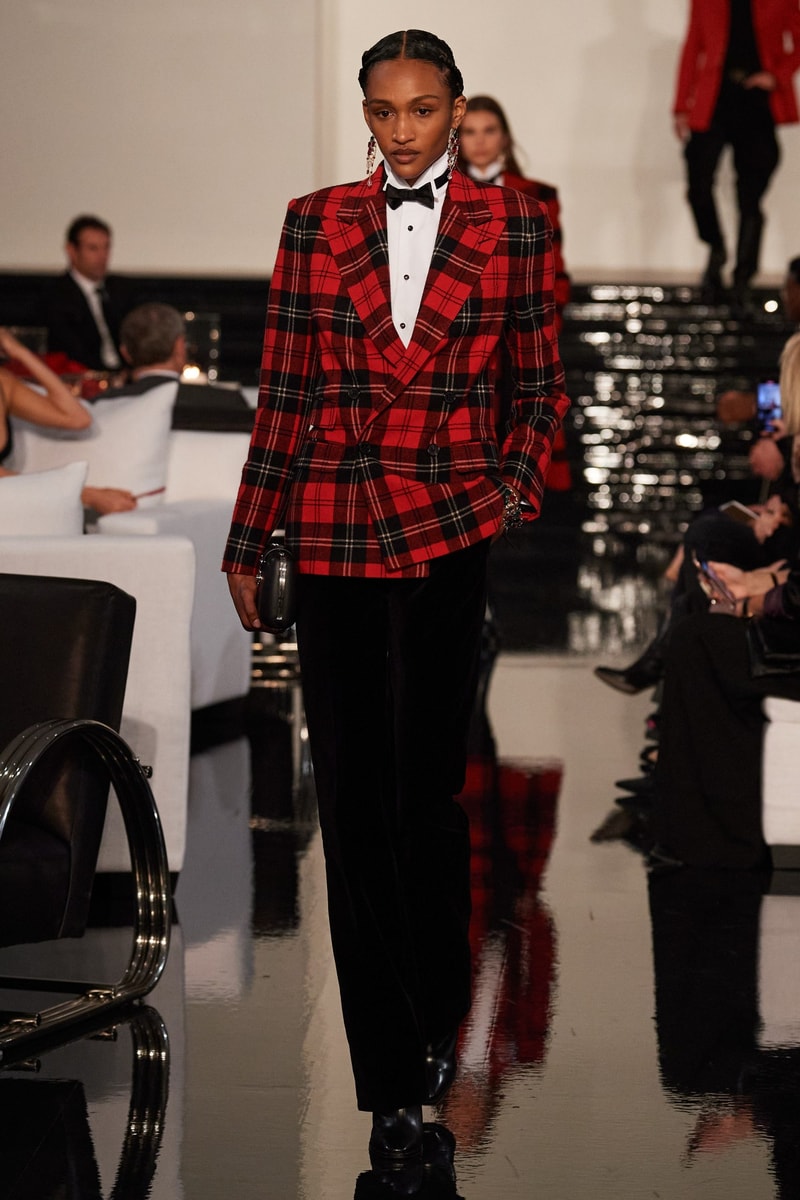 Ralph Lauren 2022FW fashion show runway