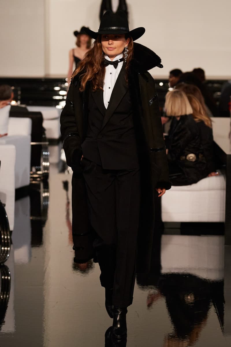 Ralph Lauren 2022FW fashion show runway