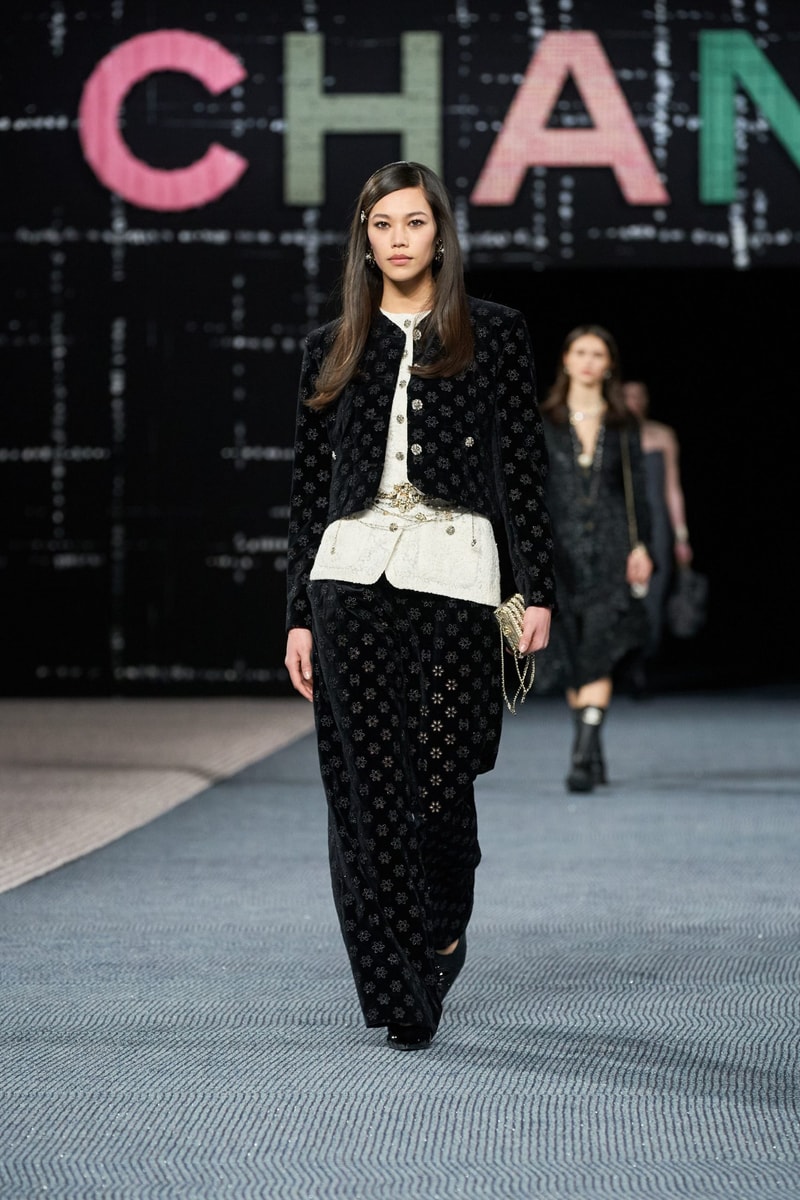 CHANEL 2022FW PFW 