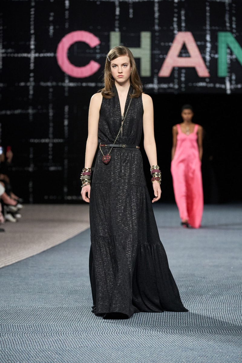 CHANEL 2022FW PFW 