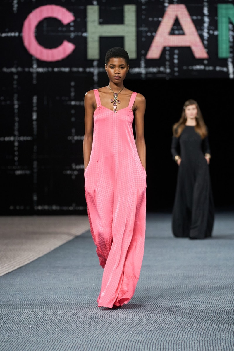 CHANEL 2022FW PFW 