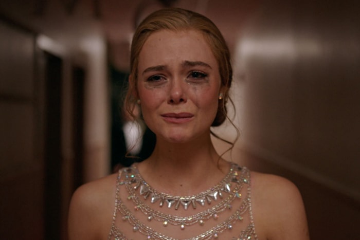 轟動一時的教唆自殺案:Elle Fanning 主演新劇《The Girl From Plainville》顛覆印象!
