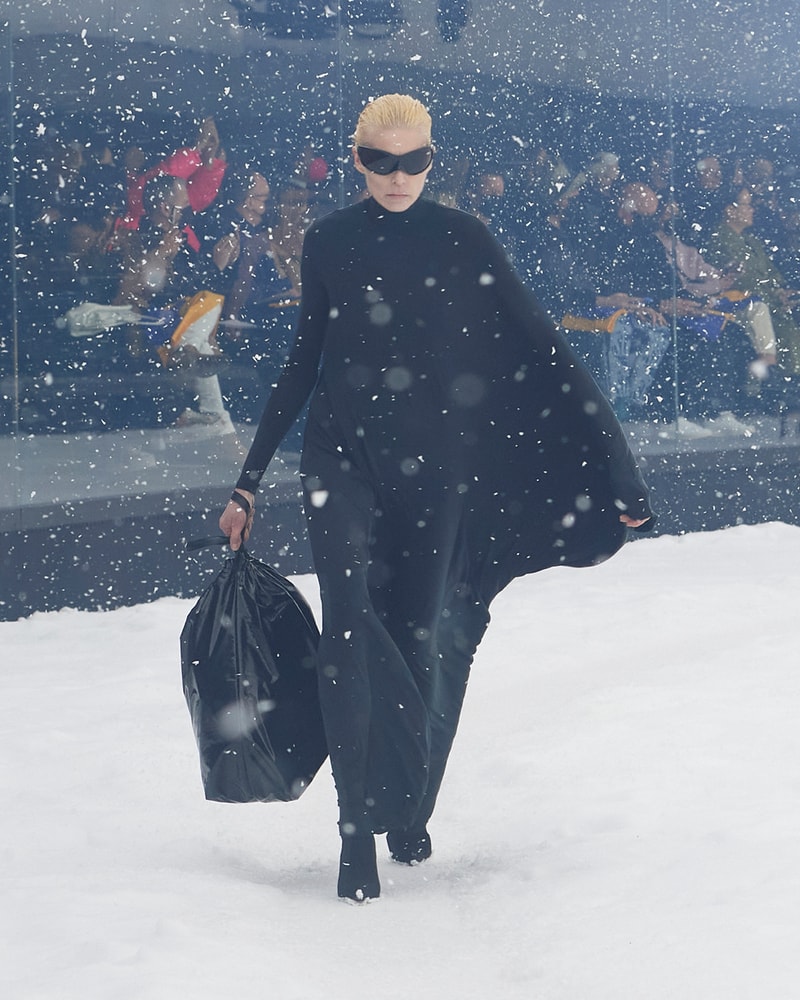 balenciaga 2022 FW storm pfw runway looks 