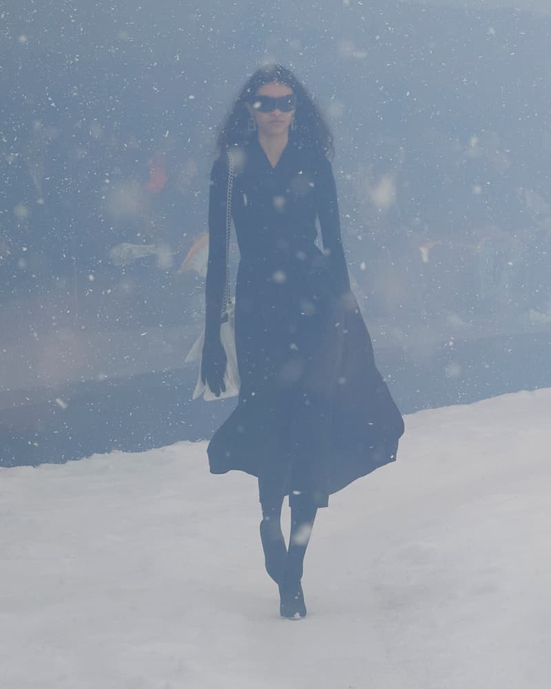 balenciaga 2022 FW storm pfw runway looks 