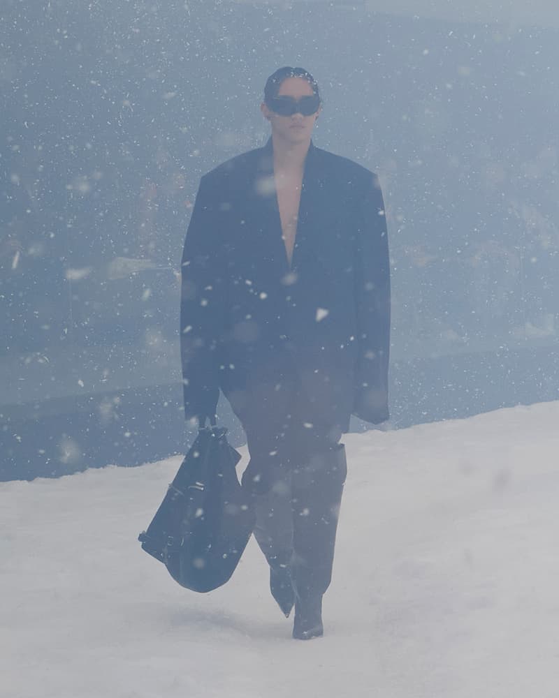 balenciaga 2022 FW storm pfw runway looks 