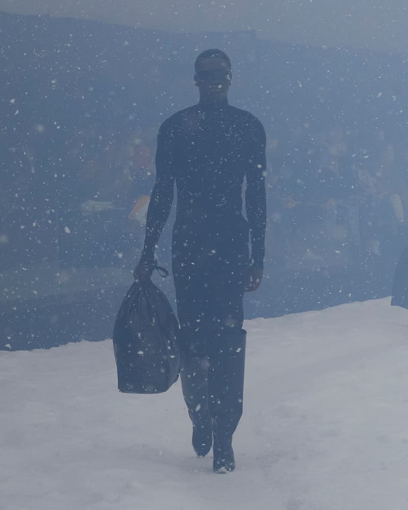 balenciaga 2022 FW storm pfw runway looks 