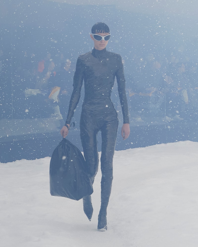 balenciaga 2022 FW storm pfw runway looks 
