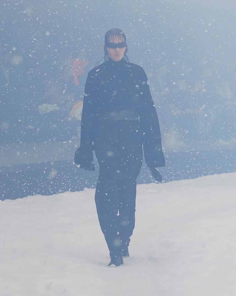 balenciaga 2022 FW storm pfw runway looks 