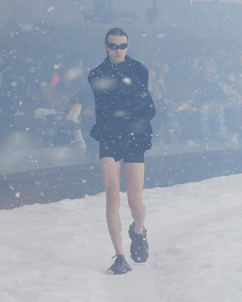 balenciaga 2022 FW storm pfw runway looks 