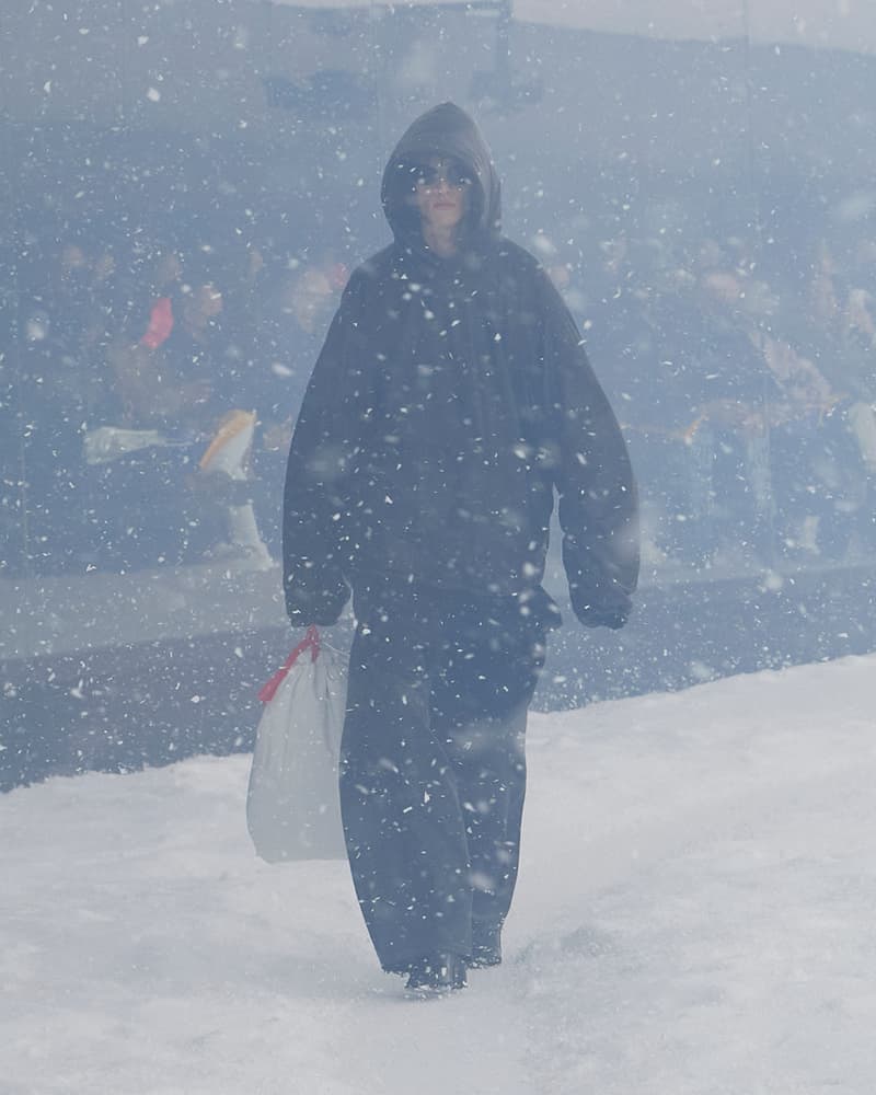 balenciaga 2022 FW storm pfw runway looks 