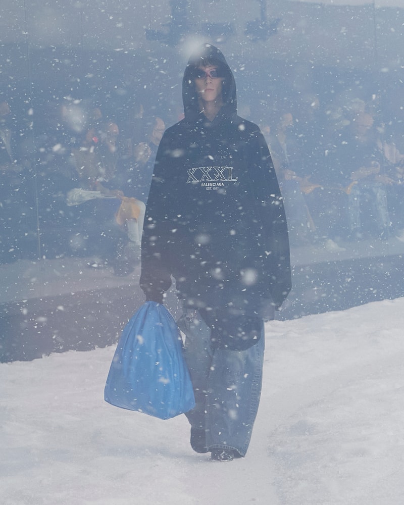 balenciaga 2022 FW storm pfw runway looks 