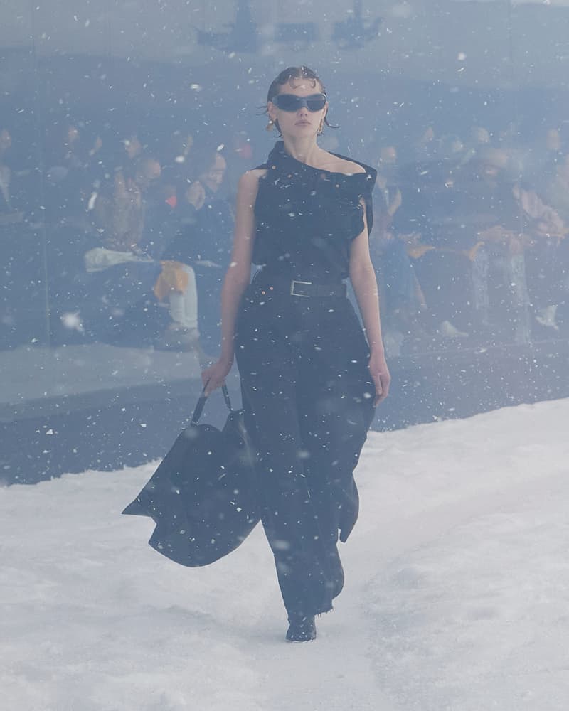 balenciaga 2022 FW storm pfw runway looks 