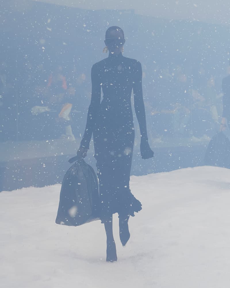 balenciaga 2022 FW storm pfw runway looks 