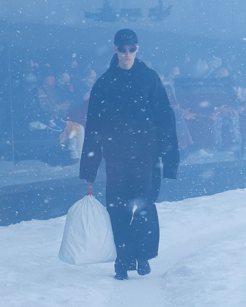 balenciaga 2022 FW storm pfw runway looks 