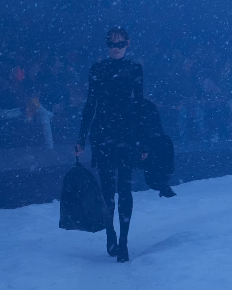 balenciaga 2022 FW storm pfw runway looks 