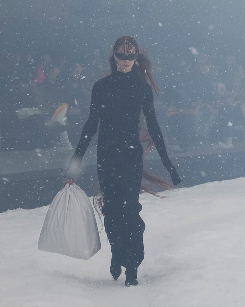 balenciaga 2022 FW storm pfw runway looks 