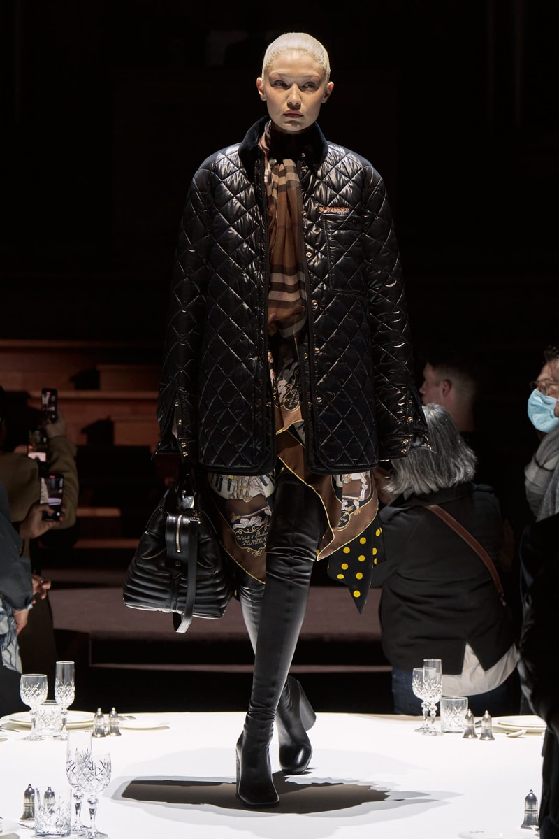 burberry 2022 fw runway london Riccardo Tisci london women