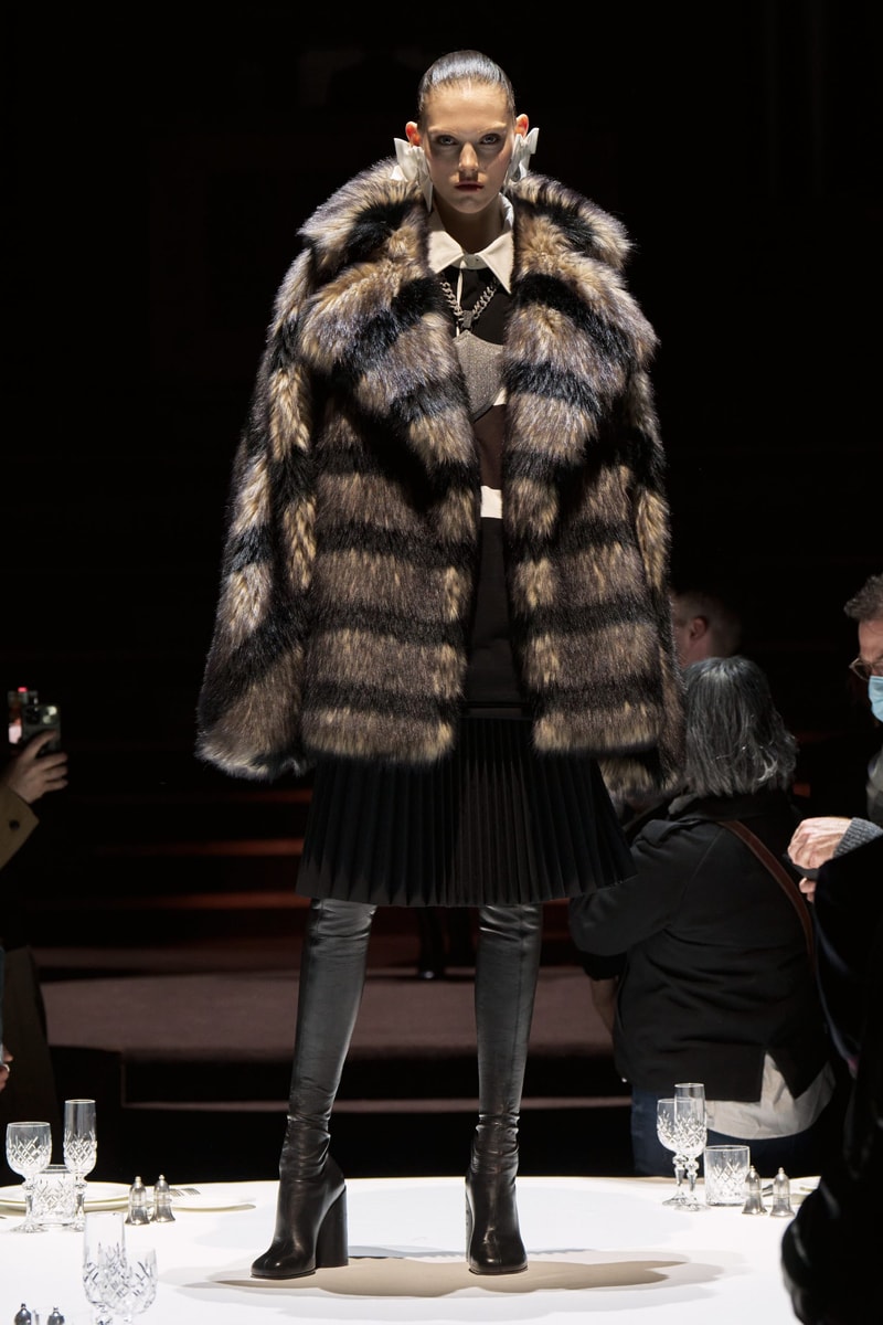 burberry 2022 fw runway london Riccardo Tisci london women