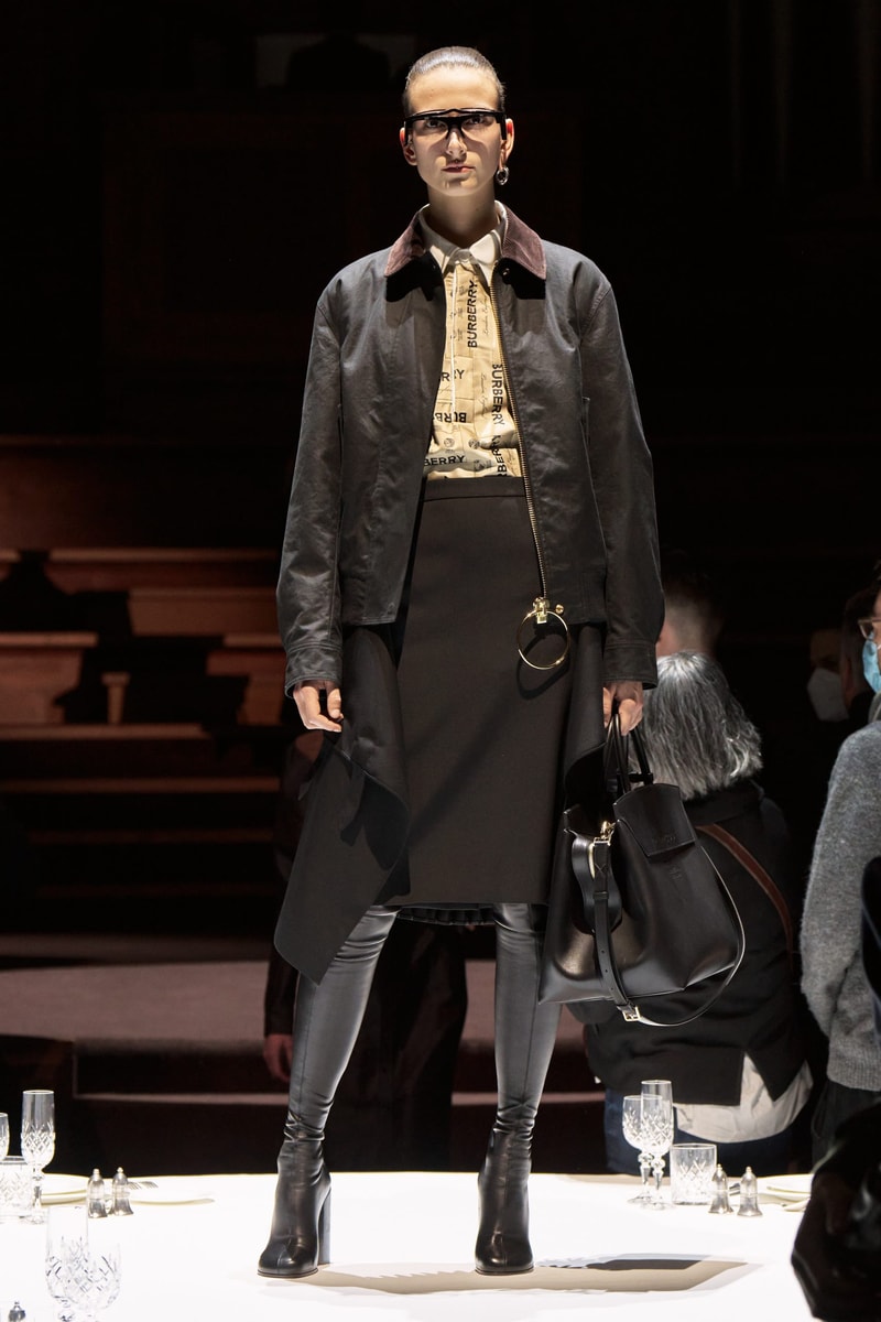 burberry 2022 fw runway london Riccardo Tisci london women