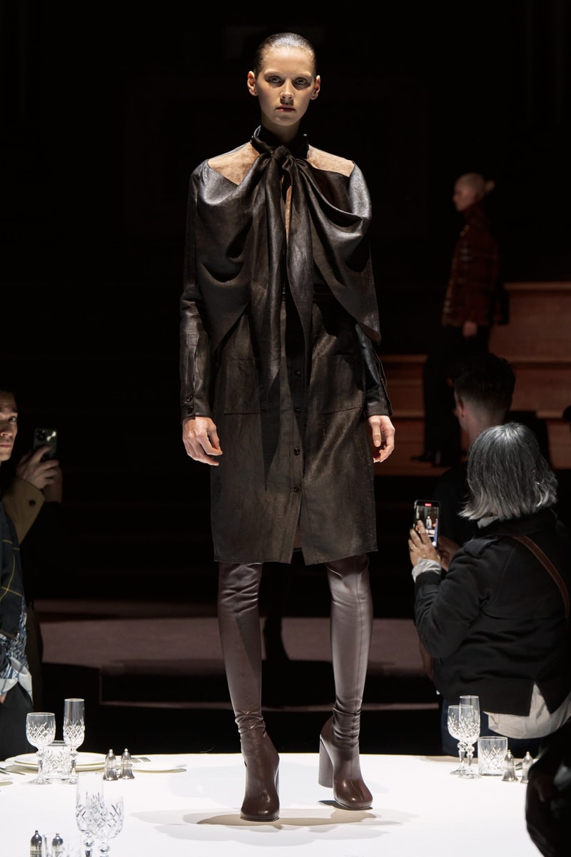 burberry 2022 fw runway london Riccardo Tisci london women
