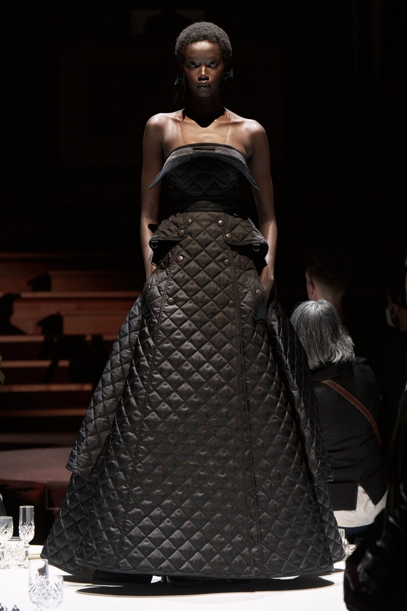 burberry 2022 fw runway london Riccardo Tisci london women