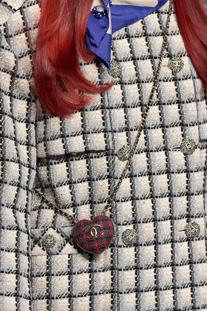 chanel fall 2022 is an ode to tweed handbags