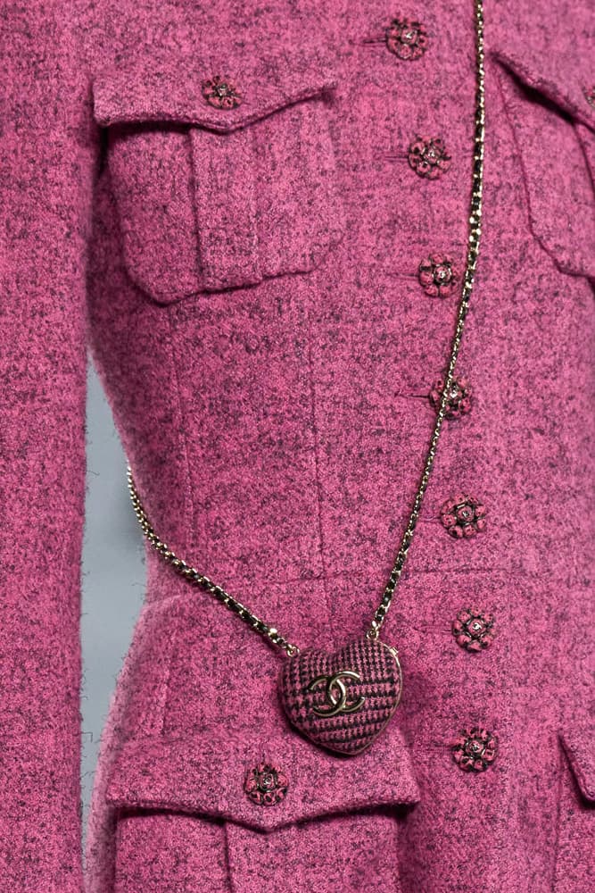 chanel fall 2022 is an ode to tweed handbags